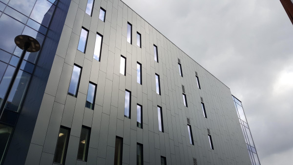 Trespa Meteon B1 beids. 4270x2130x8mm A25.8.1 Satin Anthracite Grey