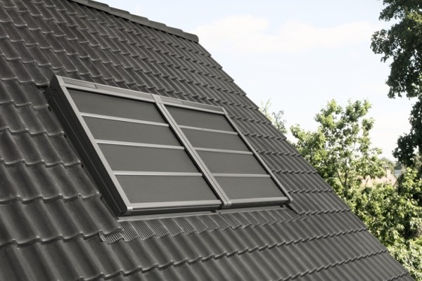 Markiza zaciemniająca VELUX SSS SK060000S aluminium ciemnoszara - solarna