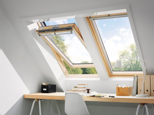 VELUX swing window GGL SK08 3070 clear lacquer THERMO Alu 114x140