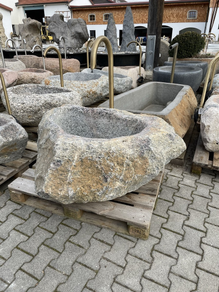 Flußkieselbrunnen Domi 125x80x62cm