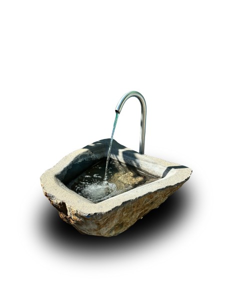 Basalt Findlingsbrunnen Andrea 100x90x45cm