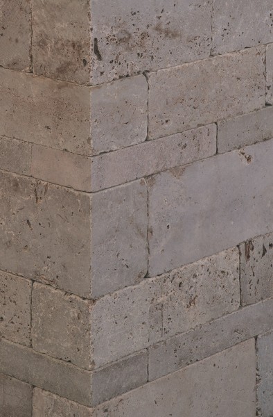 SELTRA Kastell-MS NOCE TOROSA hellbraun 22.5x18x30-60cm Travertin Türkei