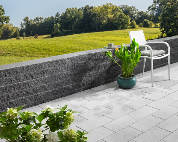 Kann Cubaro Mauersystem anthrazit 33.75x22.5x10cm Halbendabdeckstein