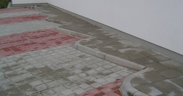 BWL Curve Stone 8.5x17.5x78.5cm grey Radius R = 2.00m for outer curve